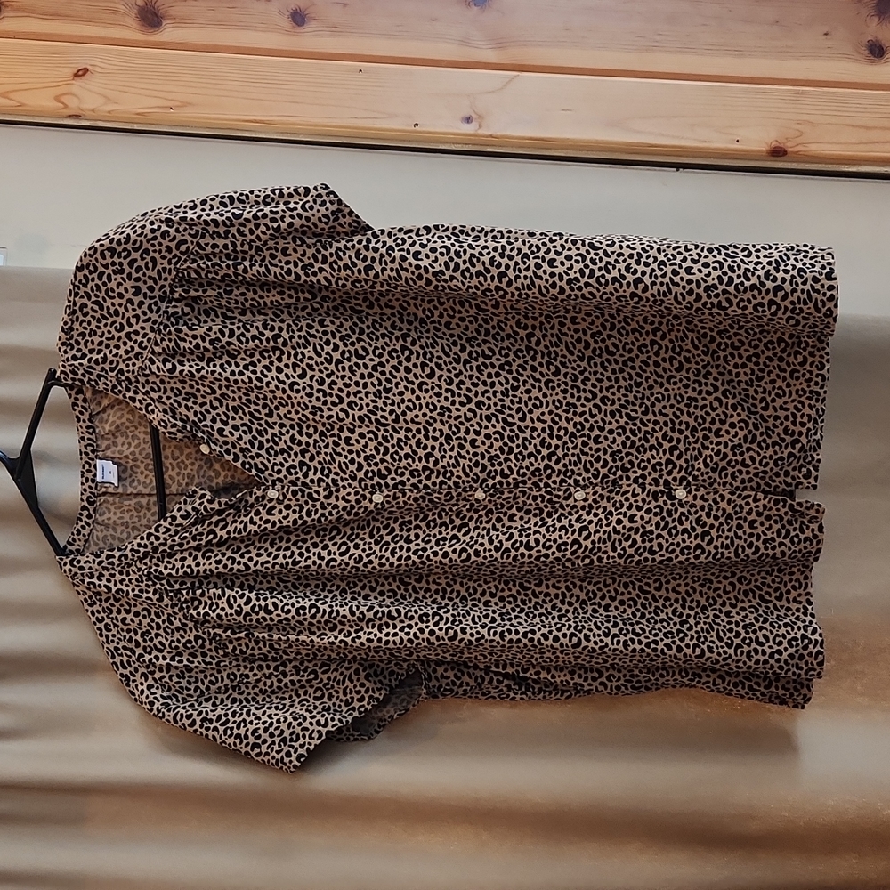 Womens cap sleeve, leopard print, XL Old Navy Blouse